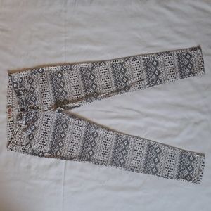 1st Kiss Skinny Black & White Southwestern Aztec Pattern Boho Denim Jeans 11